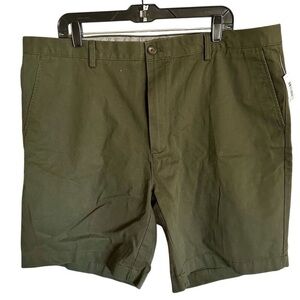 Amazon Basics Men's‎ Chino Shorts Size 42 Olive Green Casual Summer